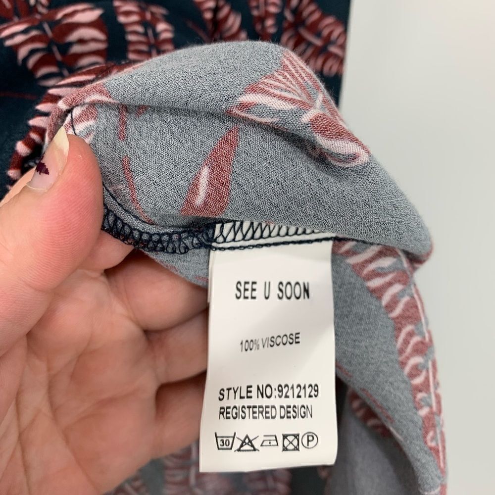 See U Soon Navy/Red Pattern Blouse S NWT - Picture 9 of 9